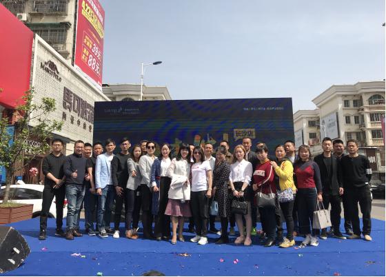 ����  ����